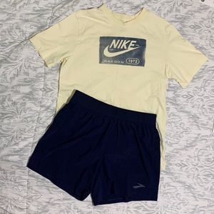 Selling a Nike tee shirt never worn and brook running shorts